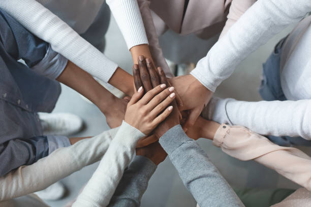 communication-hand-team-success